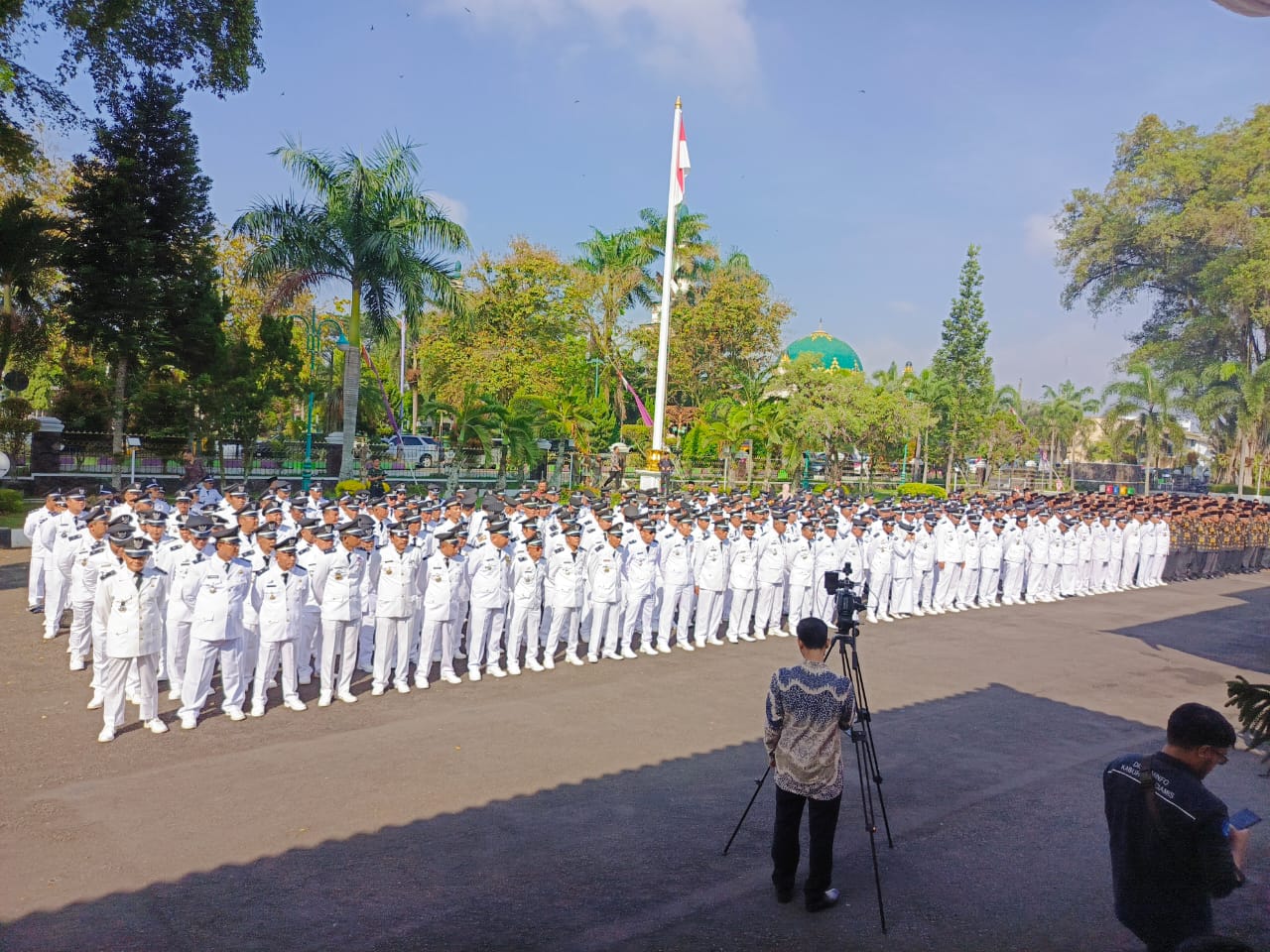 Penyerahan SK Bupati Ciamis Te...