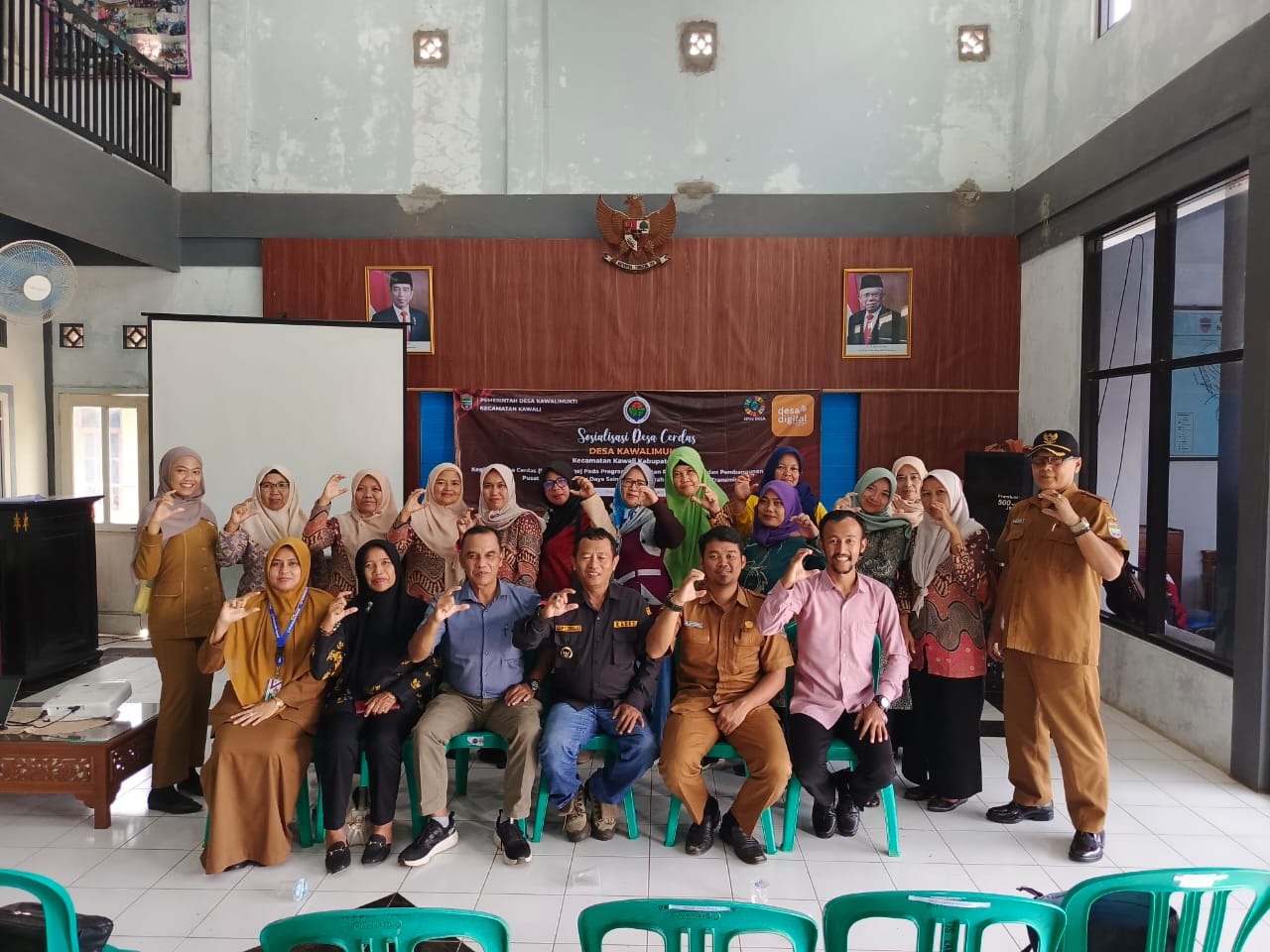 Sosialisasi Desa Cerdas Kepada...